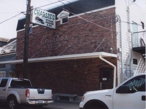 1-charlies-steakhouse-before-storefront